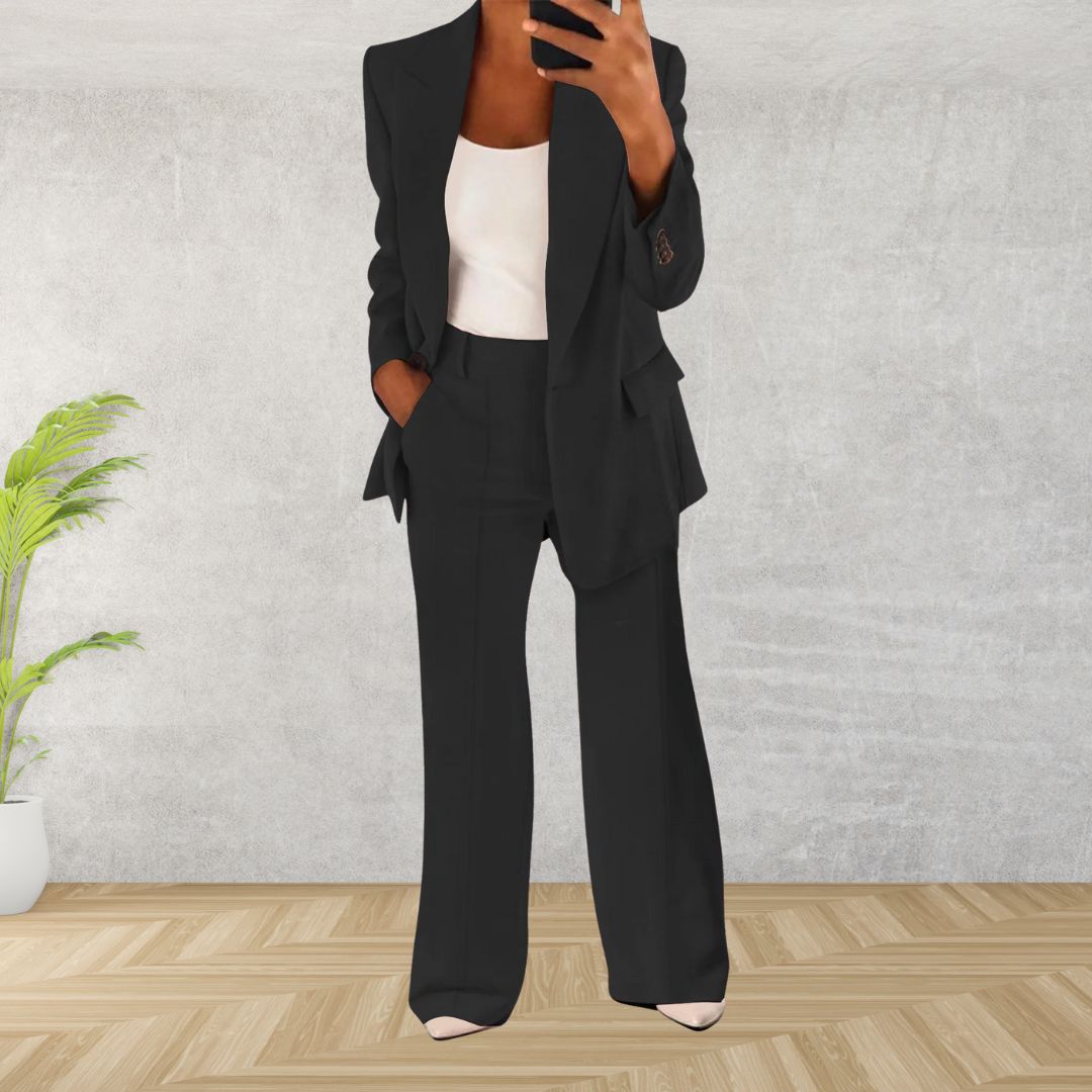 EB | Stilvolle Blazer- und Hosenanzug