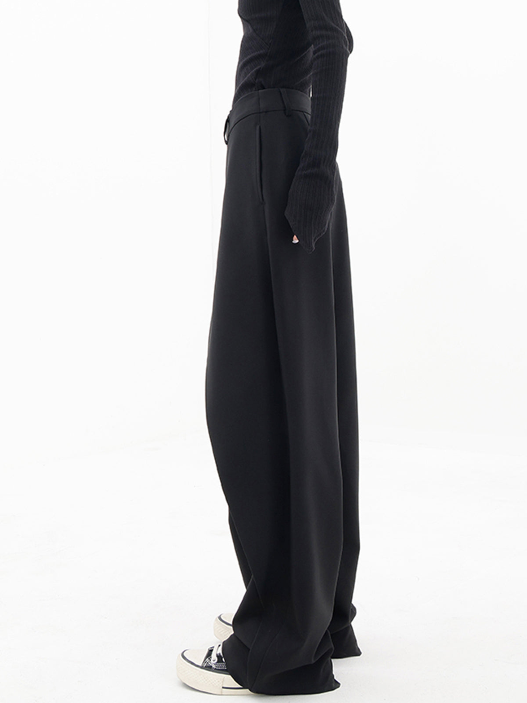EB | Asymmetrische Baggy-Hose