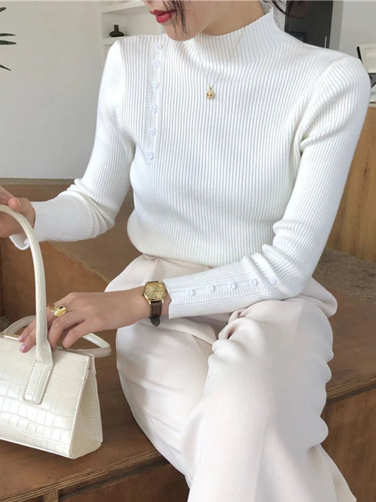 EB | Eleganter Pullover mit Zierknöpfen und Stehkragen