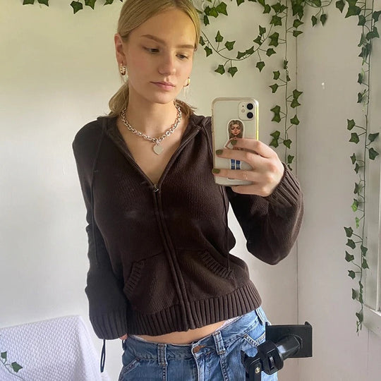 EB | Gemütlicher Kapuzenstrickcardigan mit Knopfleiste Vorne