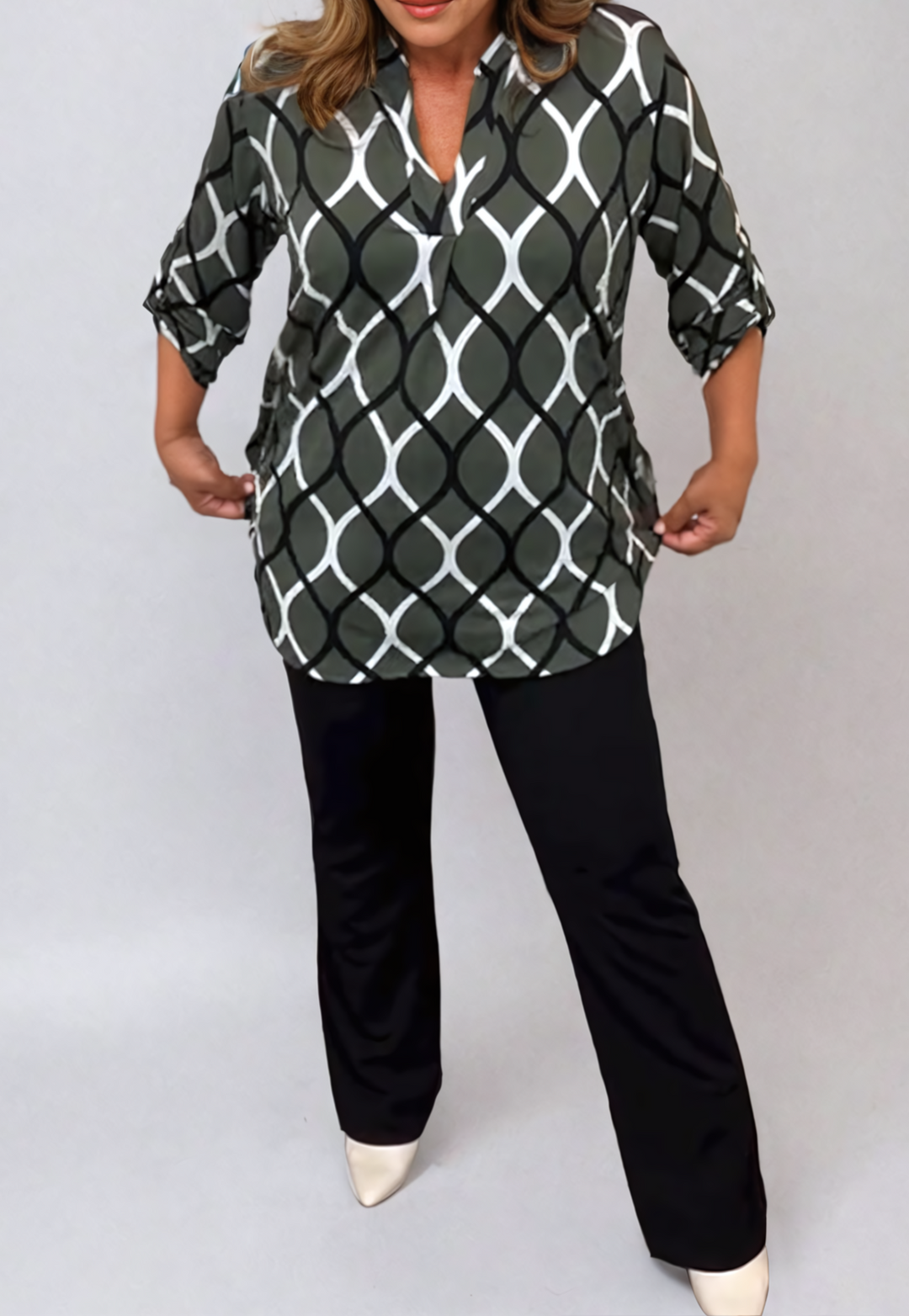 EB | Elegante Bluse mit Grafischem Muster Leicht und Stilvoll Perfekt für Den Alltag