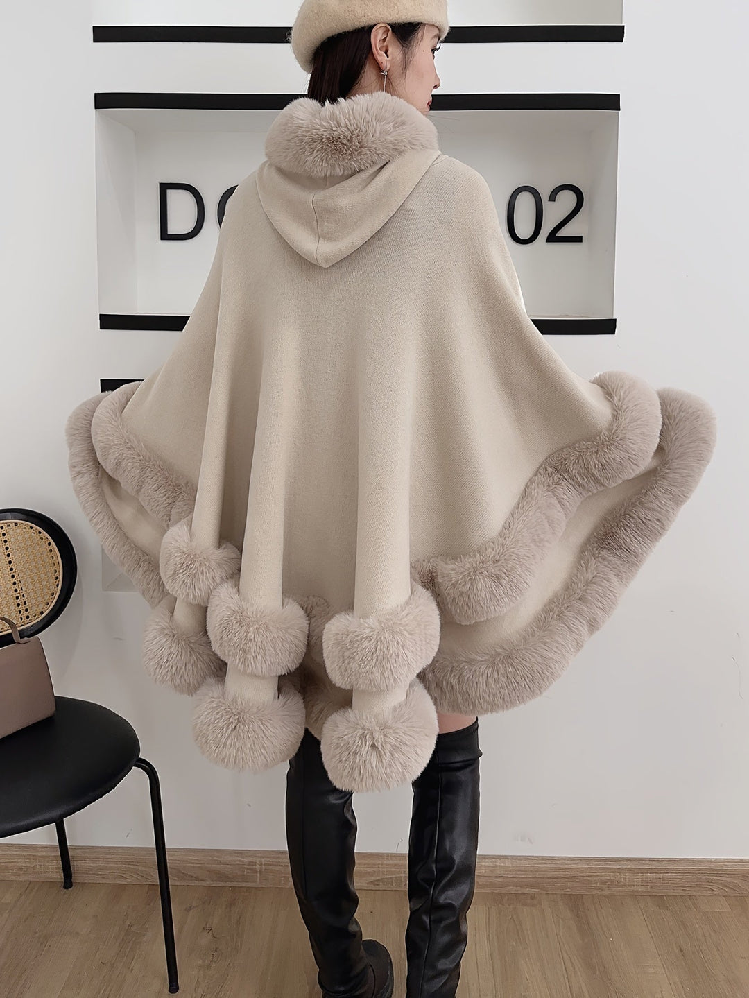 EB | Oversized Furry Cape Jacke für Frauen