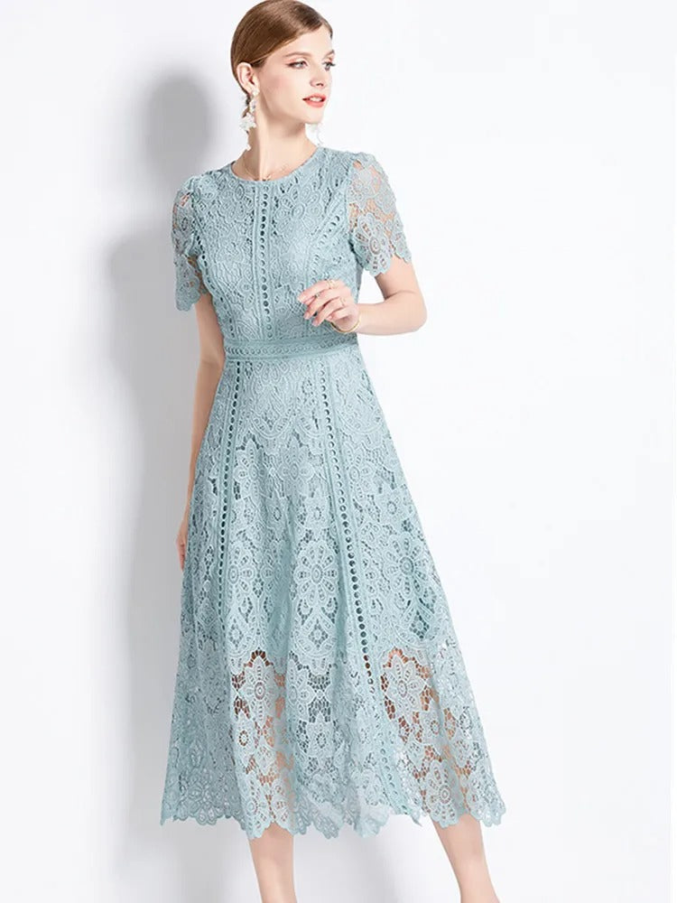 EB | Elegantes Spitzenkleid Midi-Länge