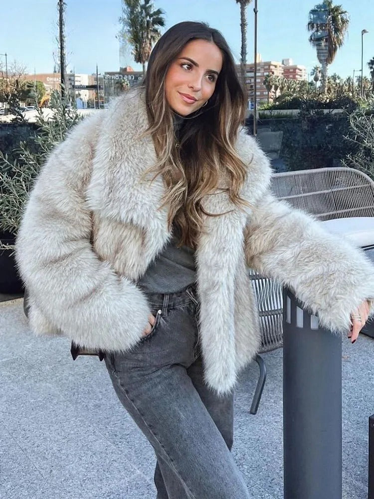 EB | Pelsjacke für Modische Damen
