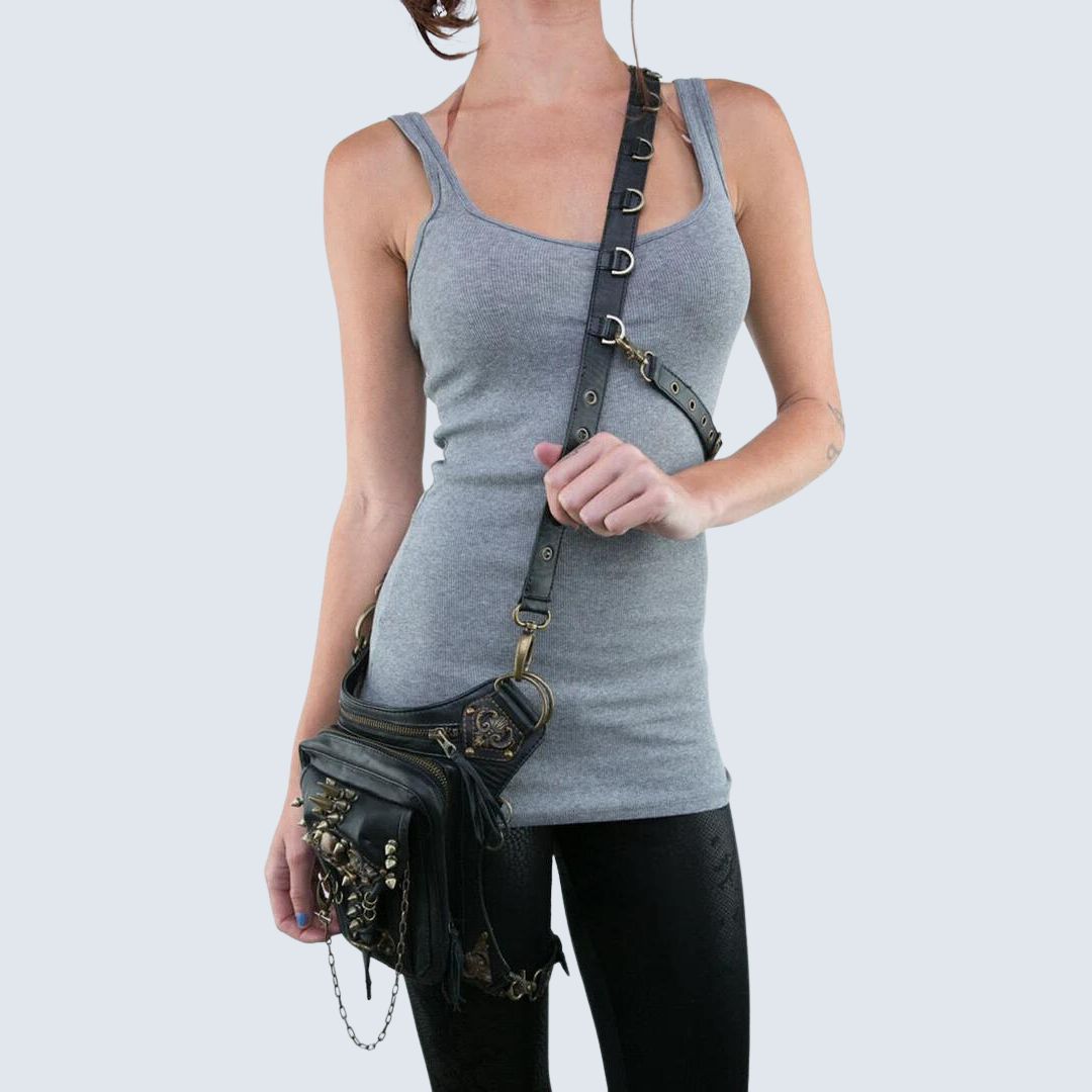 EB - Gothic Gürteltasche mit Totenkopf-Verzierungen