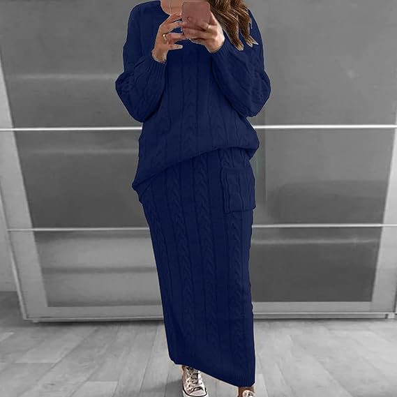 EB | Wintersatzs Aus Strickpullover und Rock