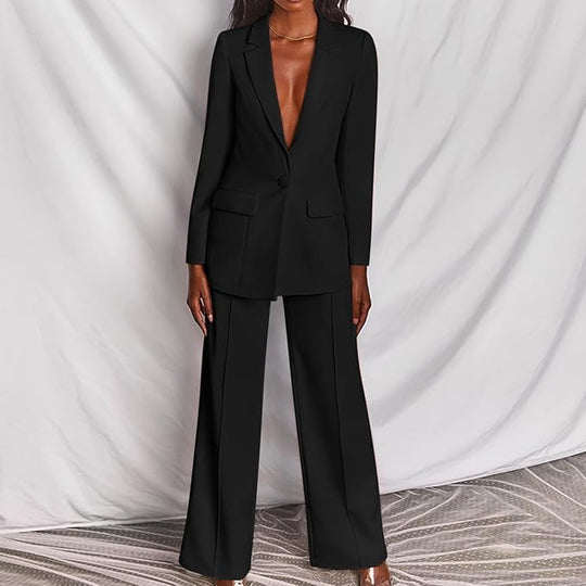 EB | Elegantes Ensemble Bestehend Aus Einem Edlen Blazer und Einer Eleganten Hose