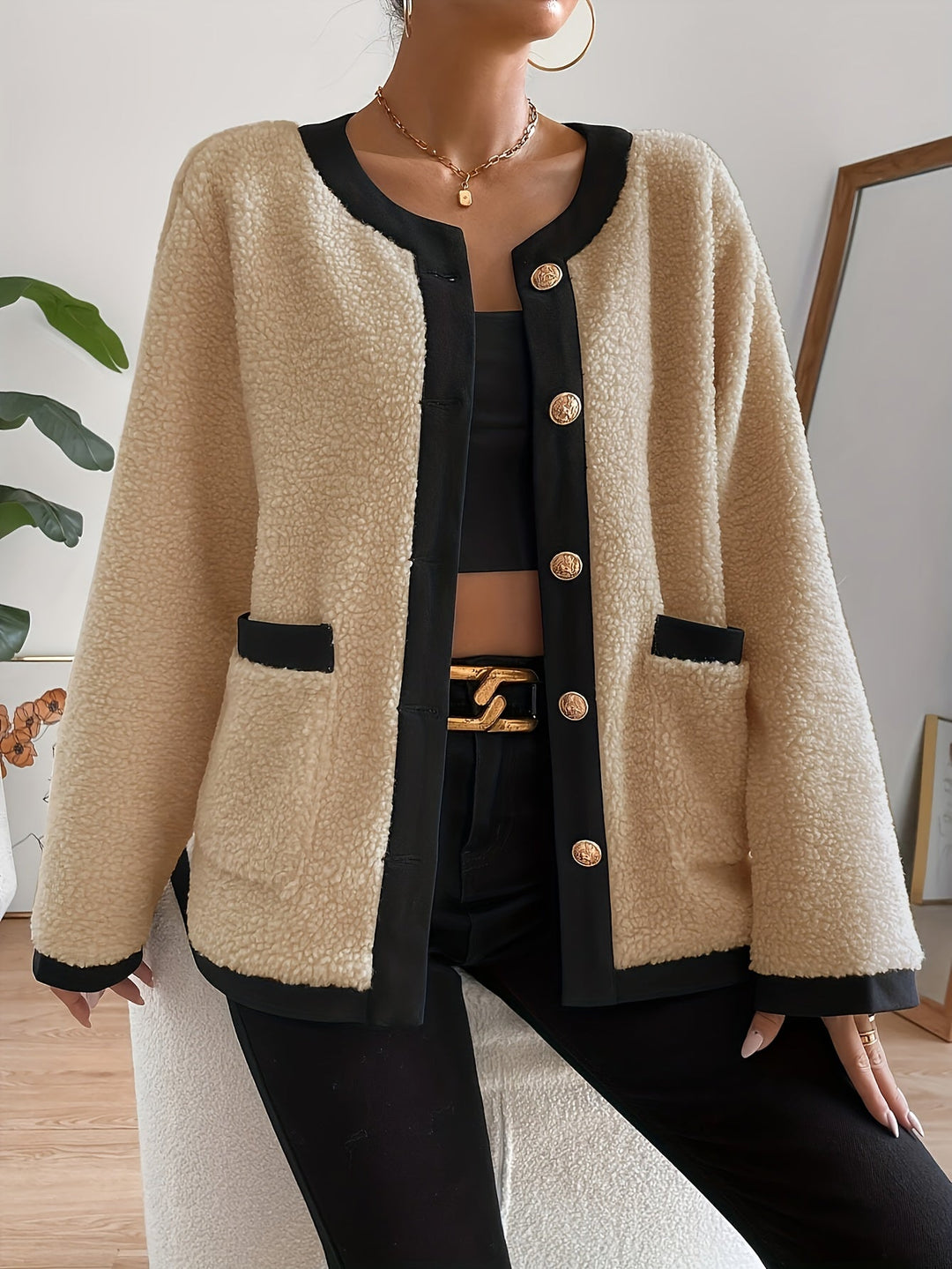 EB | Kurze Jacke mit Kontrastdetails Polyester Stilvoll und Komfortabel