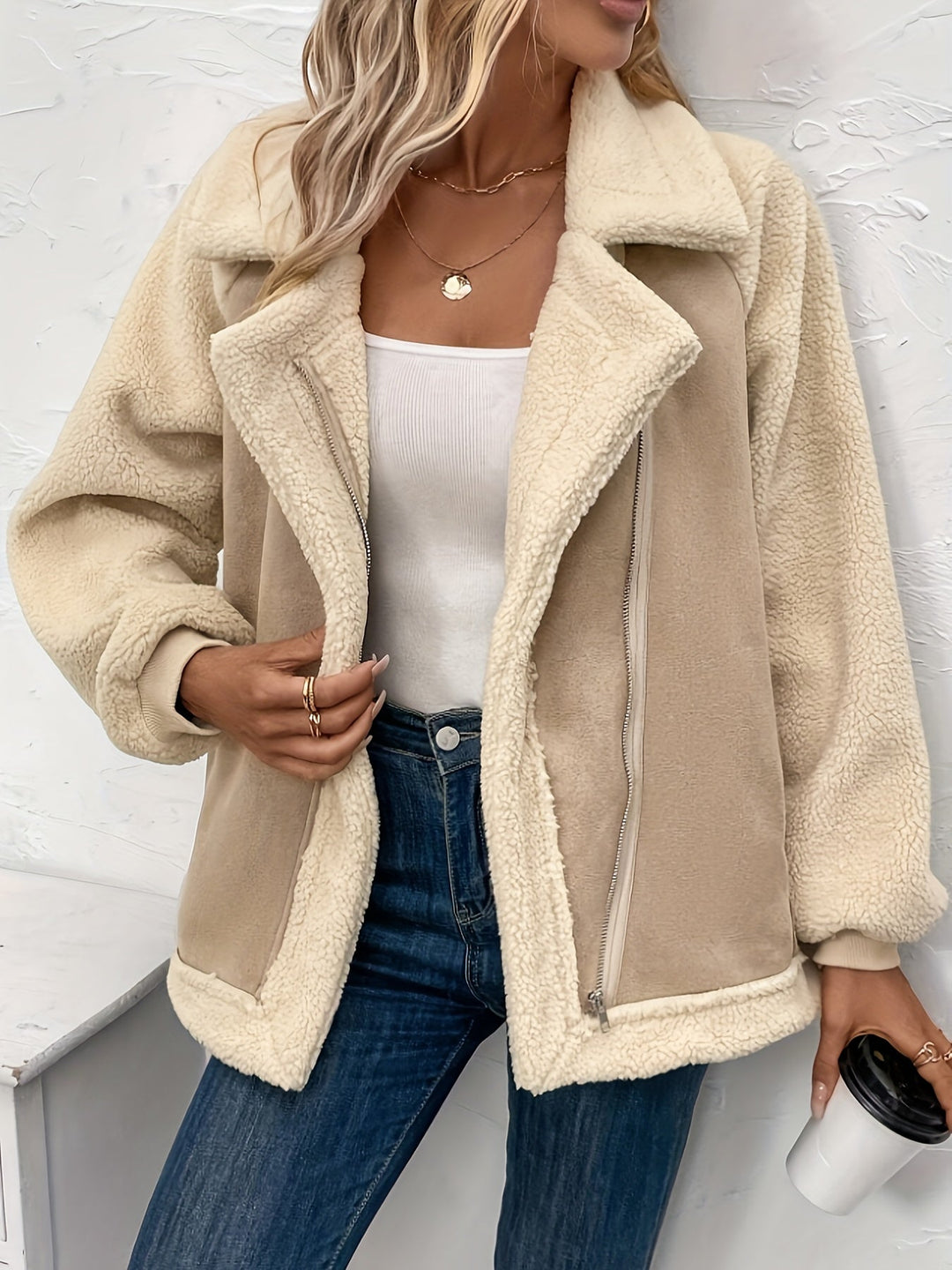 EB | Weiche Kurze Jacke Aus Imitiertem Wildleder Modernes Design Komfort und Eleganz