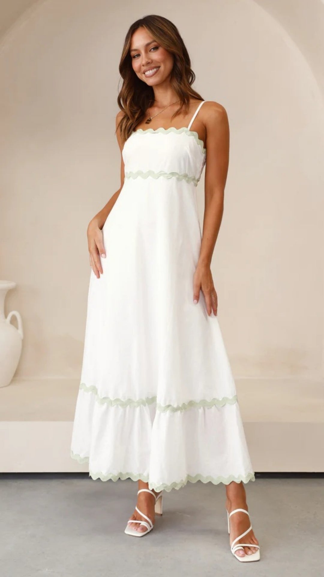 EB | Einfarbiges Spitzen-Hosenträger-Röhrentop-Kleid