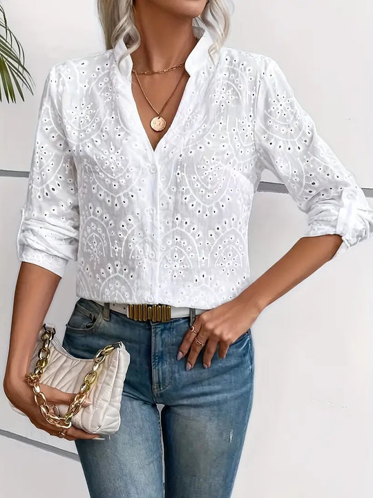 EB | Elegante Bluse mit Langen Ärmeln, Geschlossen mit Bestickten Knöpfen