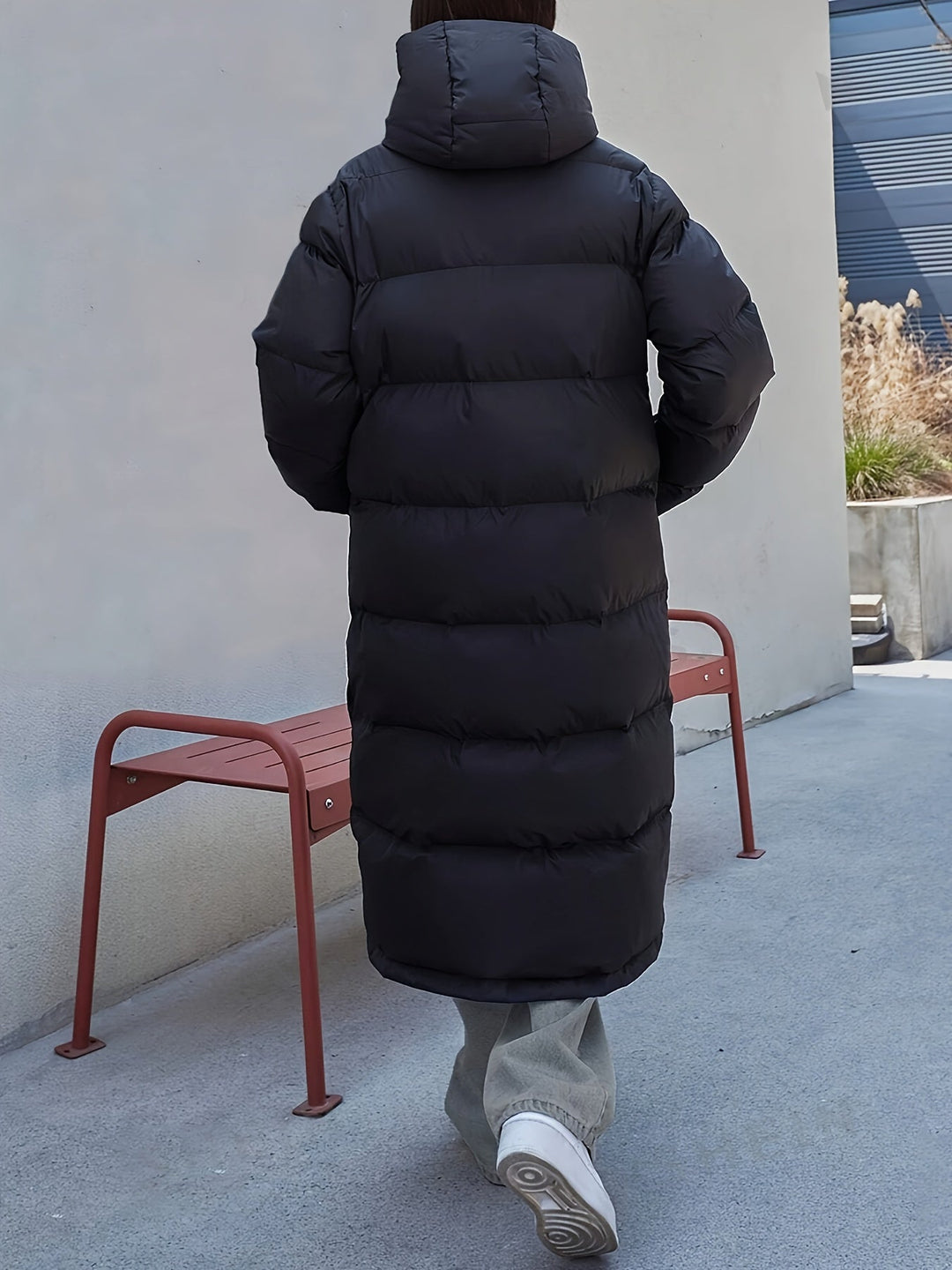 EB | Lange Steppjacke mit Kapuze und weit geschnitten für Frauen Ideal bei kaltem Wetter