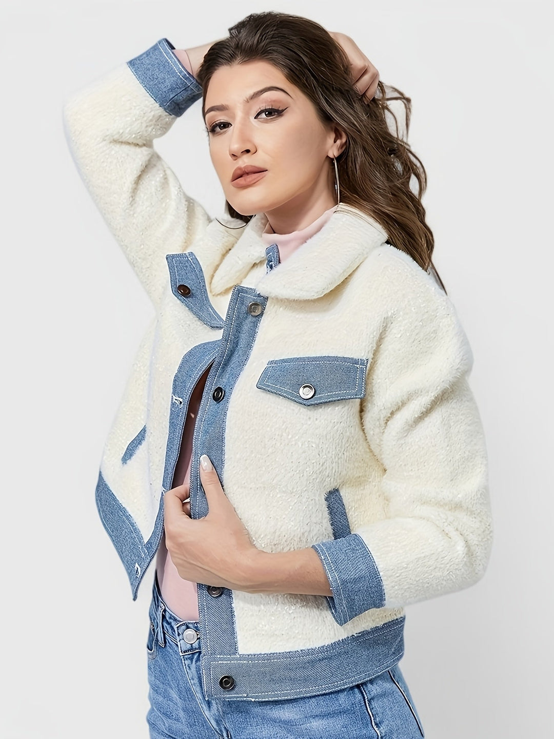 EB | Kurze Teddyjacke mit Denimdetails Polyester und Baumwolle Trendy und Komfortabel