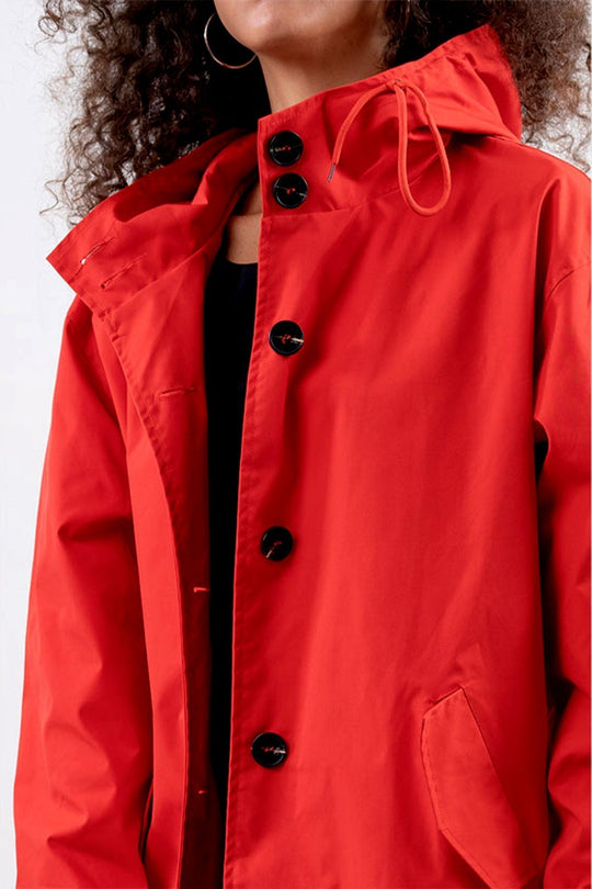 EB | Schicke Weiße Regenjacke