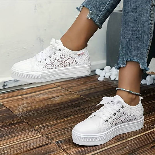 EB | Schicke und Luftige Spitzensneaker