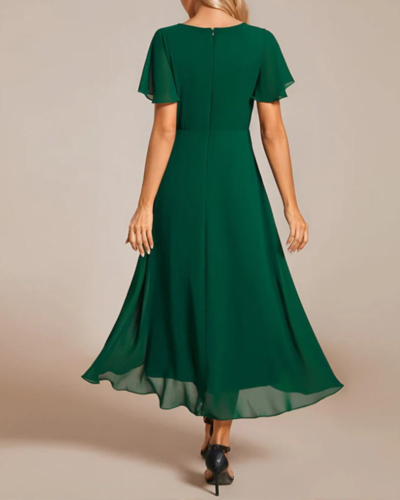 EB | Kleid mit V-Ausschnitt und Rüschenärmeln