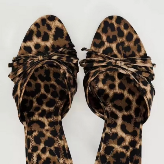 EB | High-Heeled Slippers mit Leopardenmuster