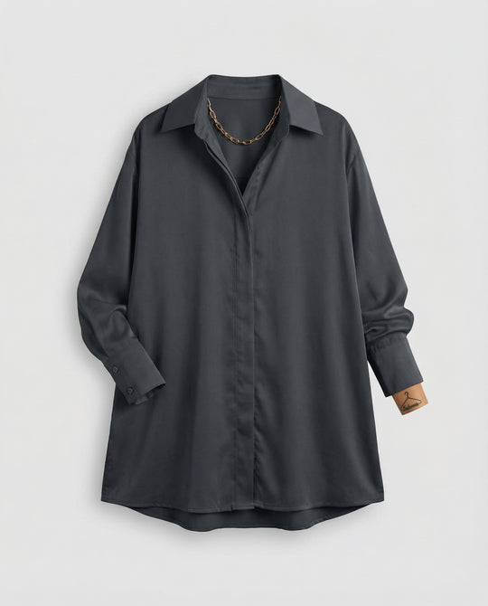 Stylisches Oversize-Shirt mit hochgekrempelten Ärmeln