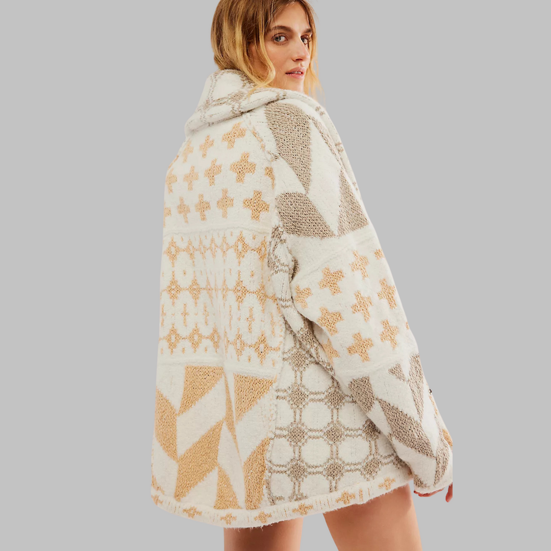EB | Einzigartige Strickjacke