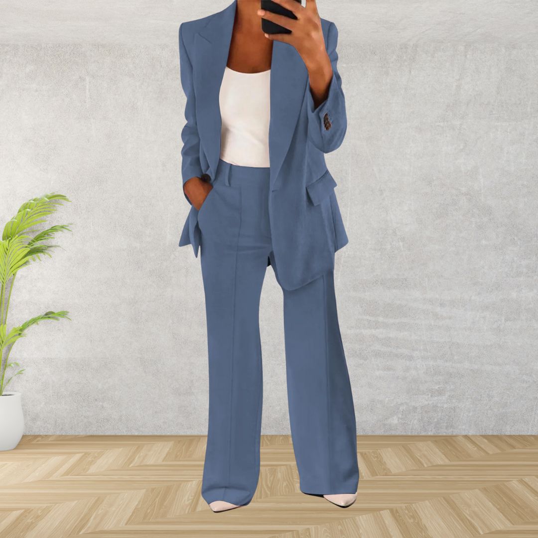 EB | Stilvolle Blazer- und Hosenanzug