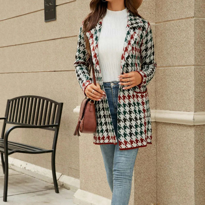 EB | Geometrischer Strickmantel