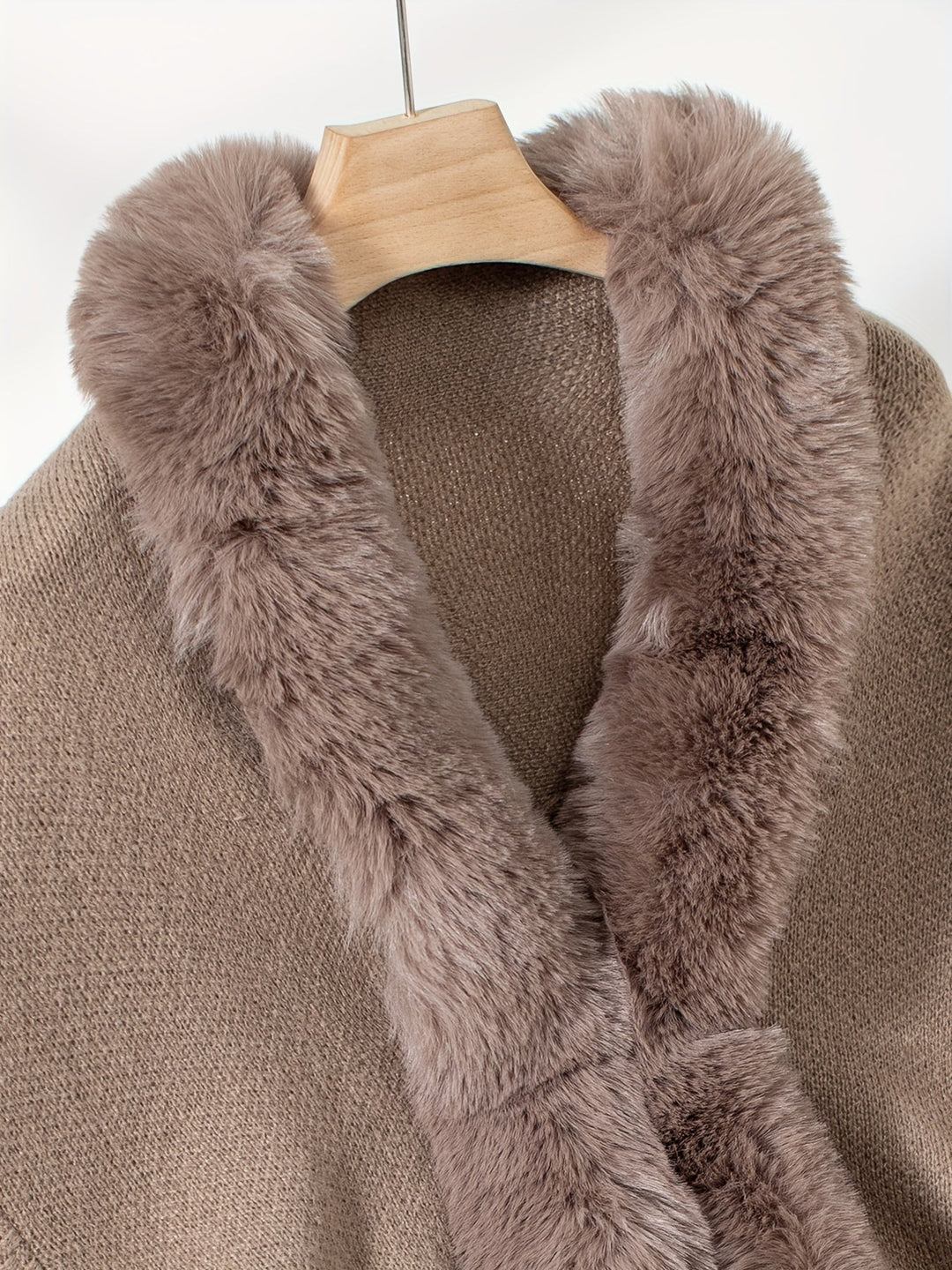 EB | Faux Fur Cardigan mit Schal Kragen Akryl Warm und Elegant