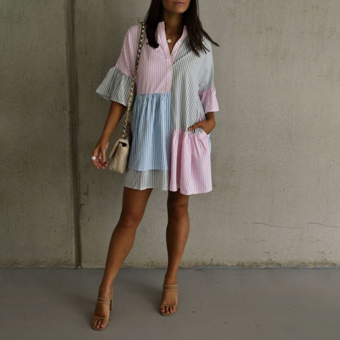 EB | Gestreiftes Kleid mit kontrastierendem Print