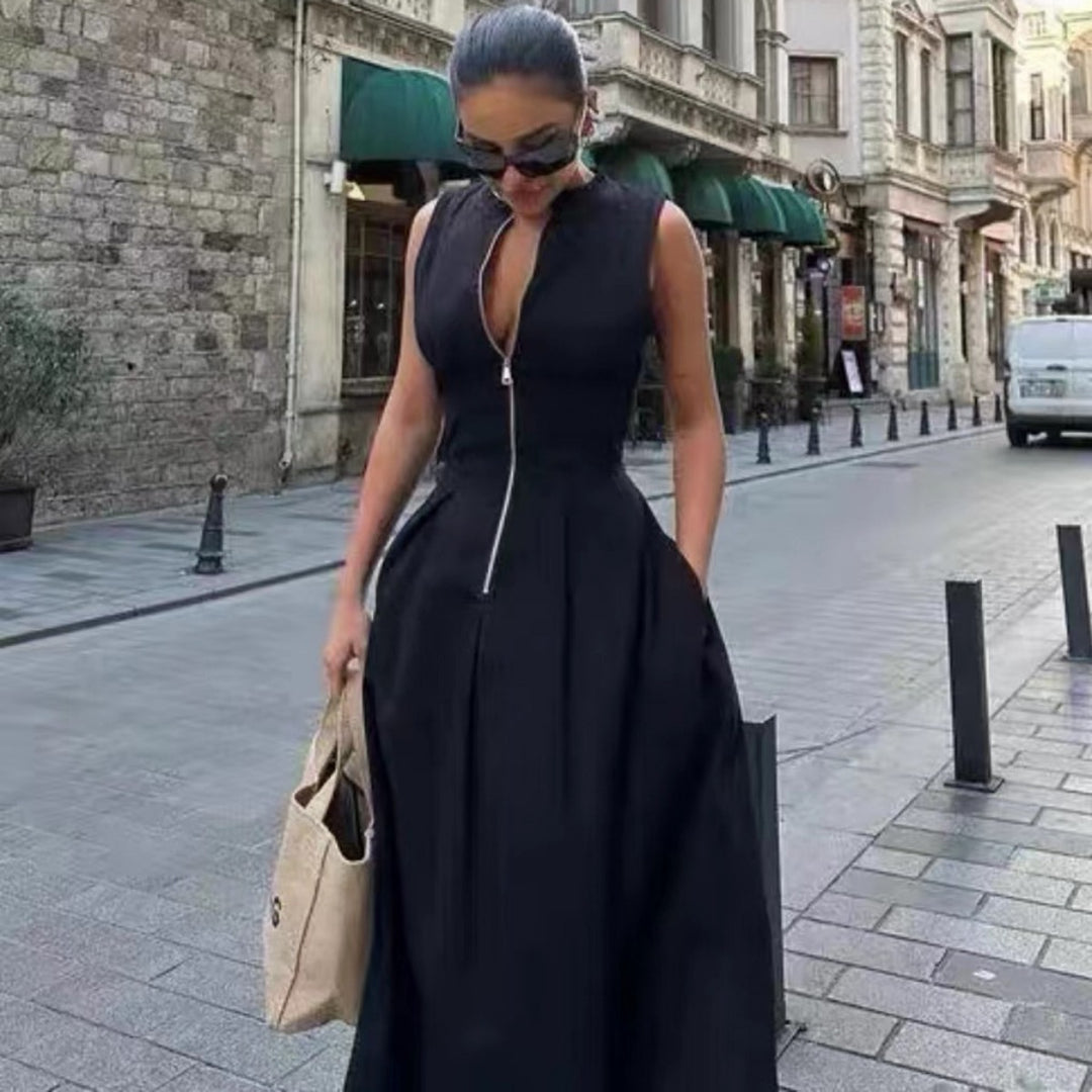 EB | Ärmelloses Taillenkleid mit Rundhalsausschnitt