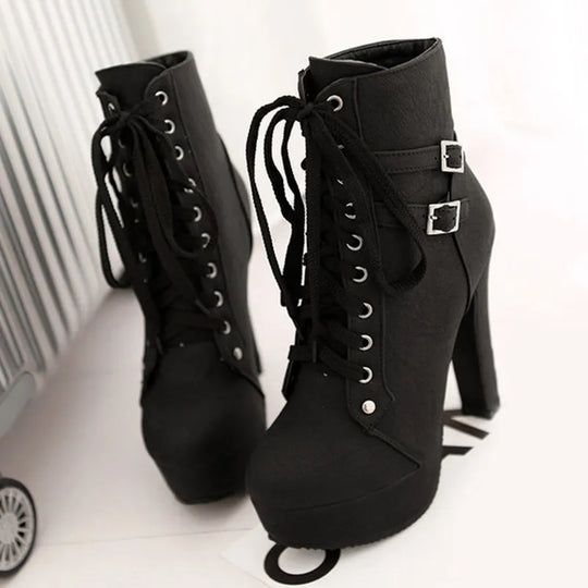 EB | Schnürstiefel mit Gürtelschnalle