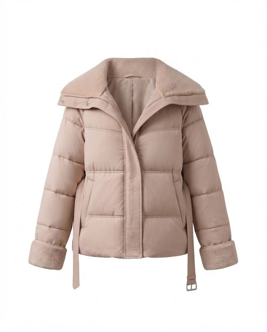 Damen nan kurzer wattierter Steppparka mit voluminösem Teddykragen, taillierendem Gürtel und verdeckter Reißverschluss EB