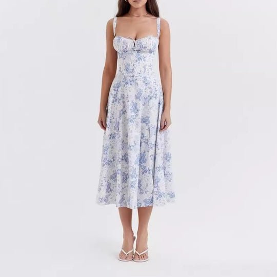 EB | Floraler Strapsrock mit Schnürsenkeln und Neckholder mit hohem Schlitz