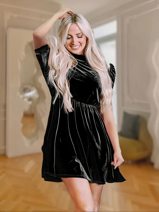 EB | Einfarbiges Samtkleid