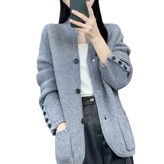 EB | Strickjacke mit Knöpfen
