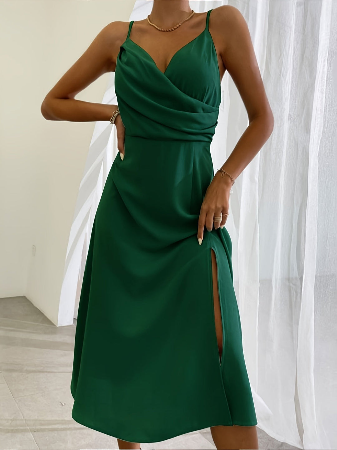 EB | V-Ausschnitt Midikleid mit Druck und Schlitz