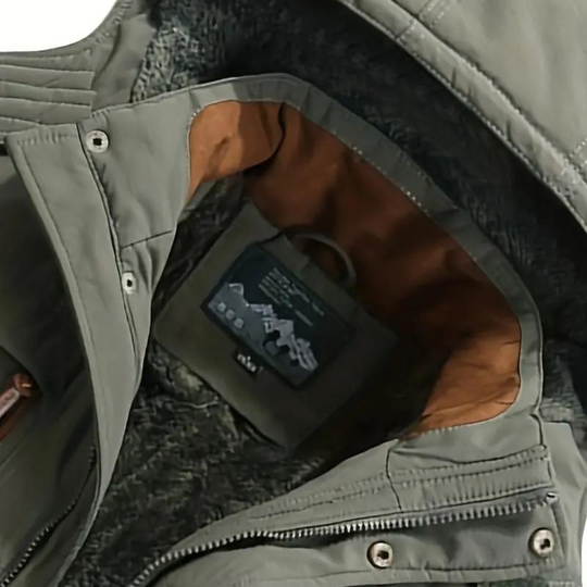 EB | Herren Outdoor-Jacke isoliert