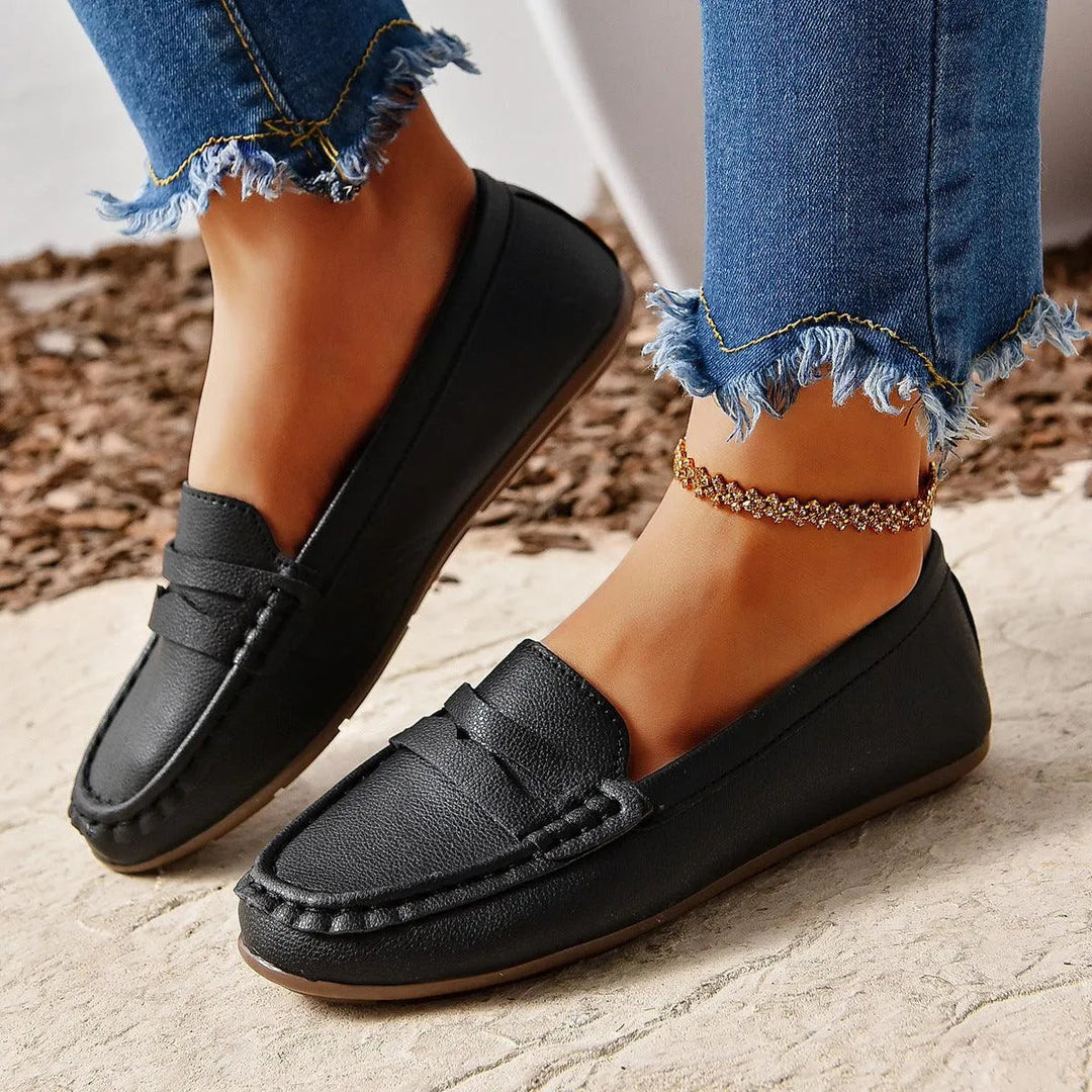 EB | Gommino Flat Crossed Soft Sole Women