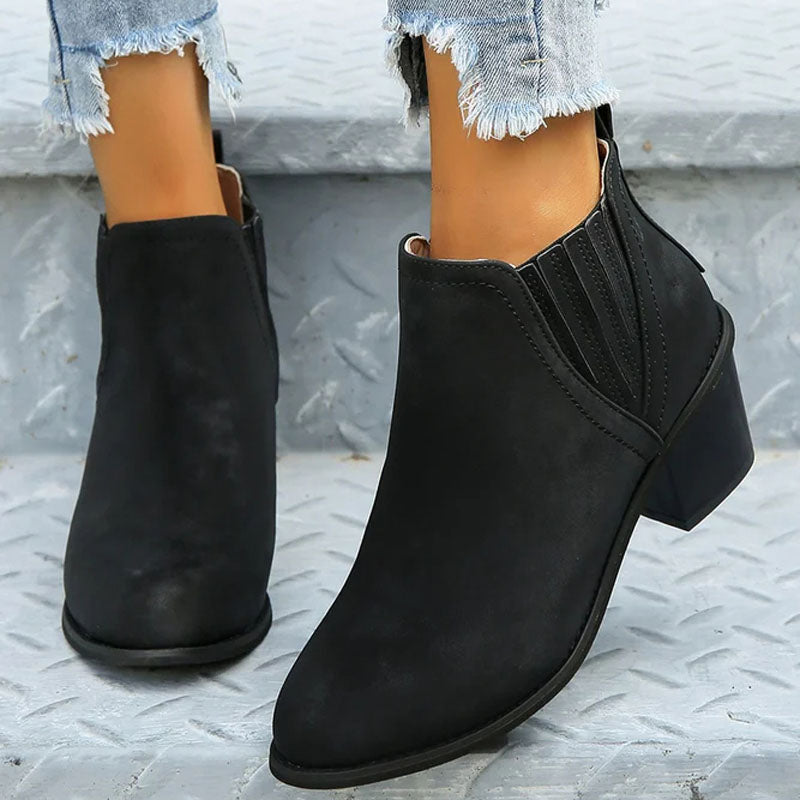 Vintage Stiefeletten mit dicken Absätzen EB