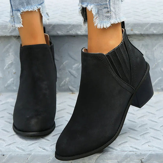 Vintage Stiefeletten mit dicken Absätzen EB