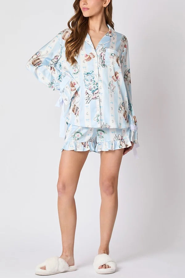EB | Weihnachten Mode Gedruckte Fliege Oberteil und Elastischer Taillen Rüschenshorts Set