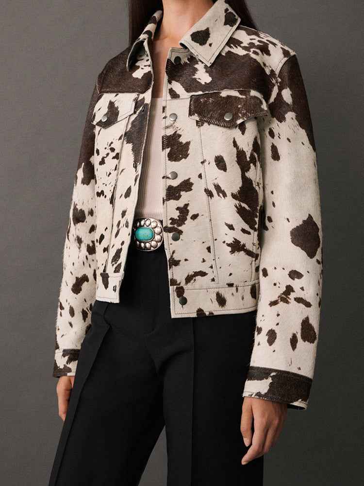 EB | Jacke mit Kuhmuster, Reverskragen und Stylischen Druckknöpfen