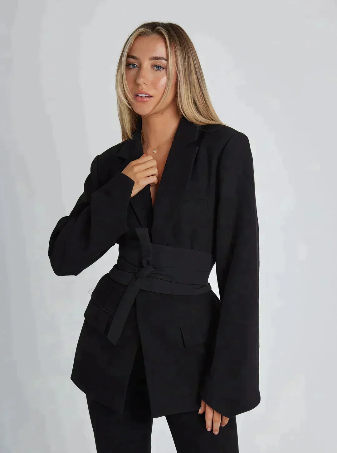 EB | Blazer mit zusätzlichen Gürtelakzenten