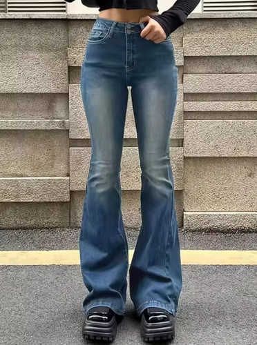 EB | Schicke High-Waist-Schlagjeans für Damen