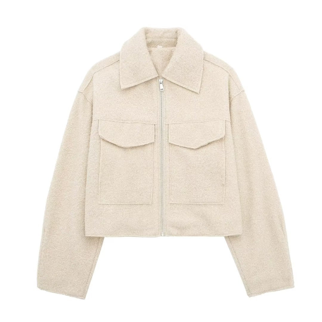 EB | Kurze Wolljacke Scharfer Kragen Strukturiert und Warm