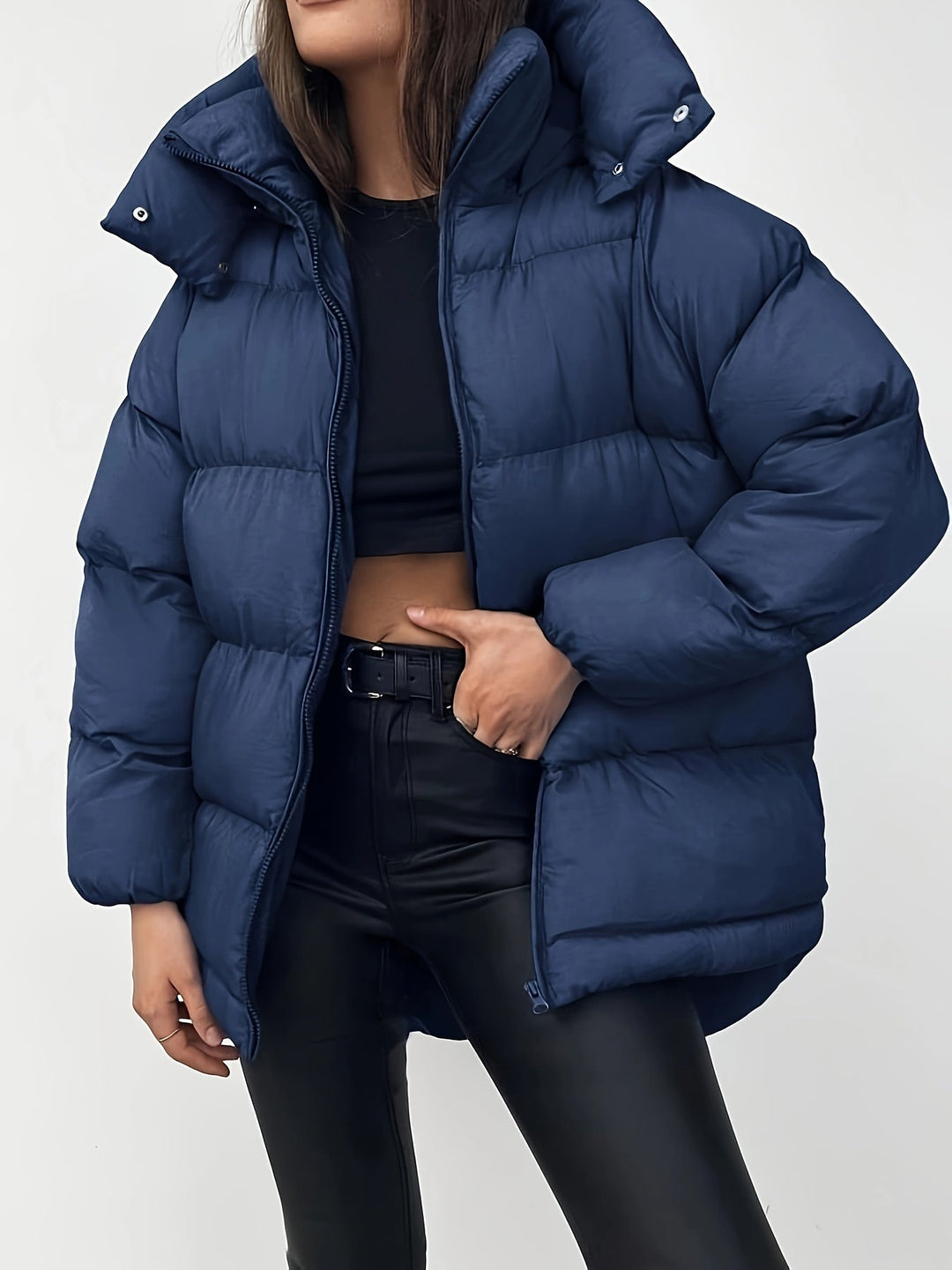 EB | Kurze Steppjacke mit Kapuze und Stehkragen für Damen Ideal Bei Kaltem Wetter