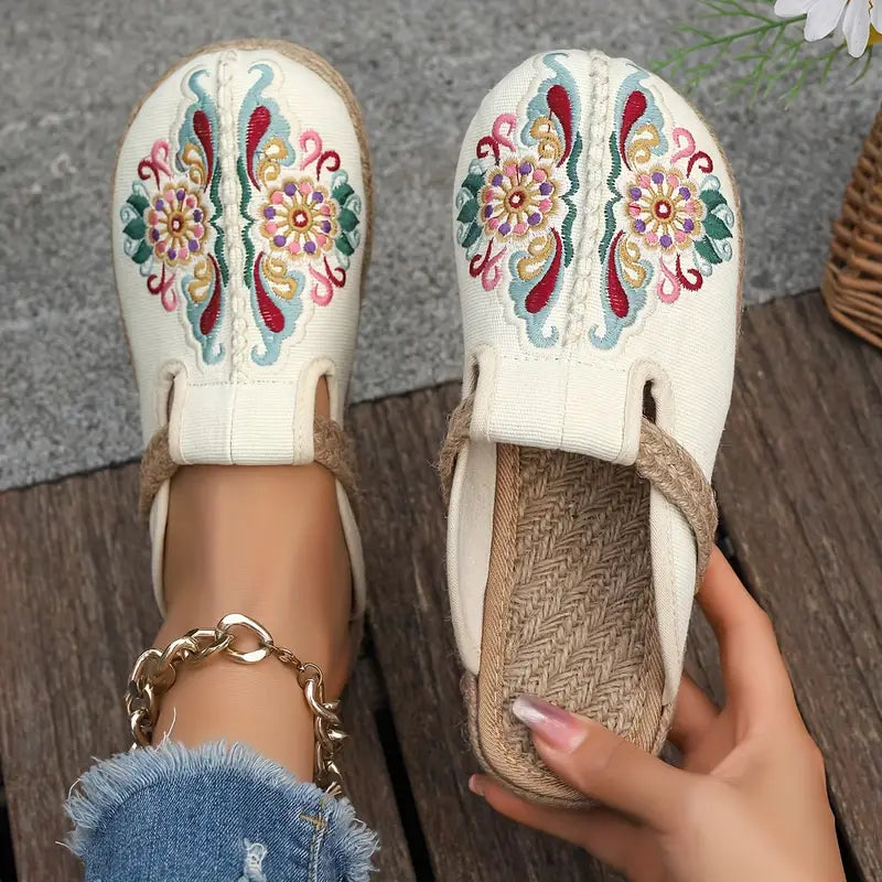 Flache Schuhe für Frauen mit floralem Muster EB