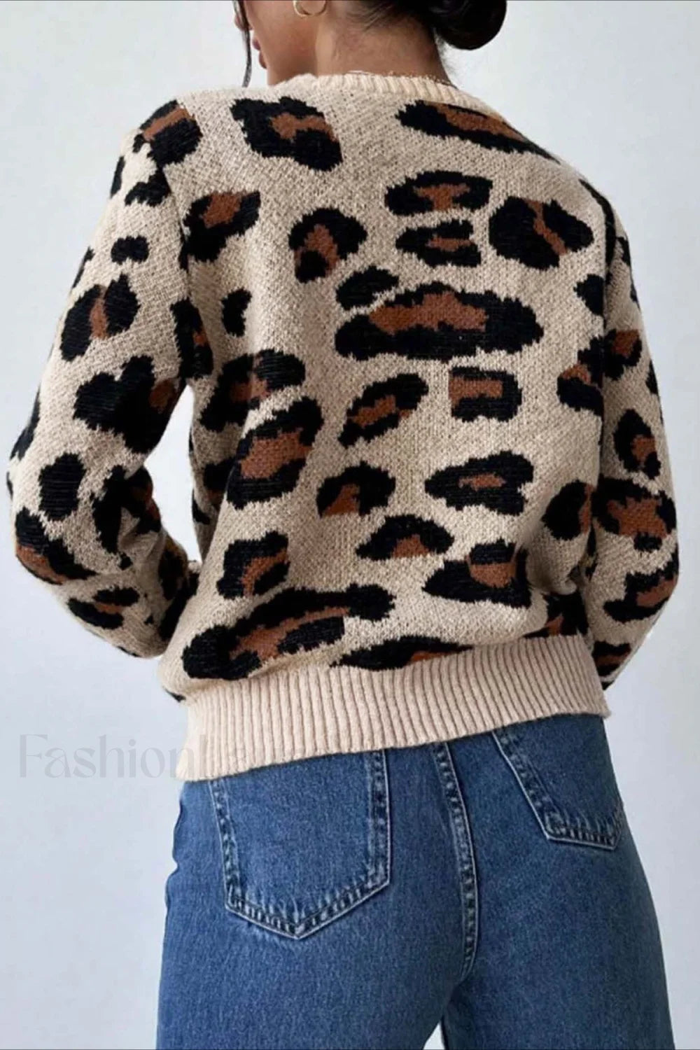 EB | Pullover mit Farbfeld und Leopardenmuster und Rundhalsausschnitt