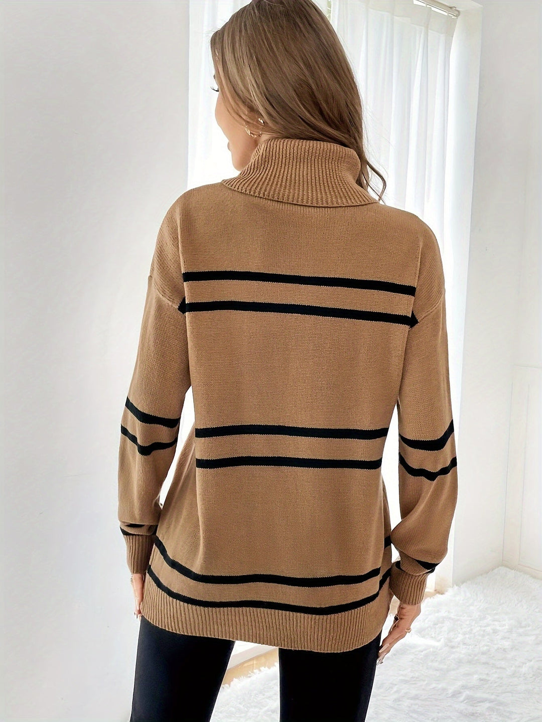 EB | Gestreifter Rollkragenpullover