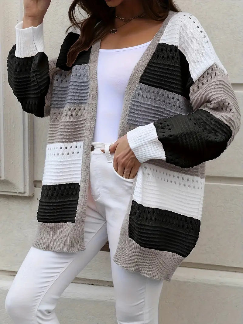 EB | Strickjacke mit Farbblockierungen