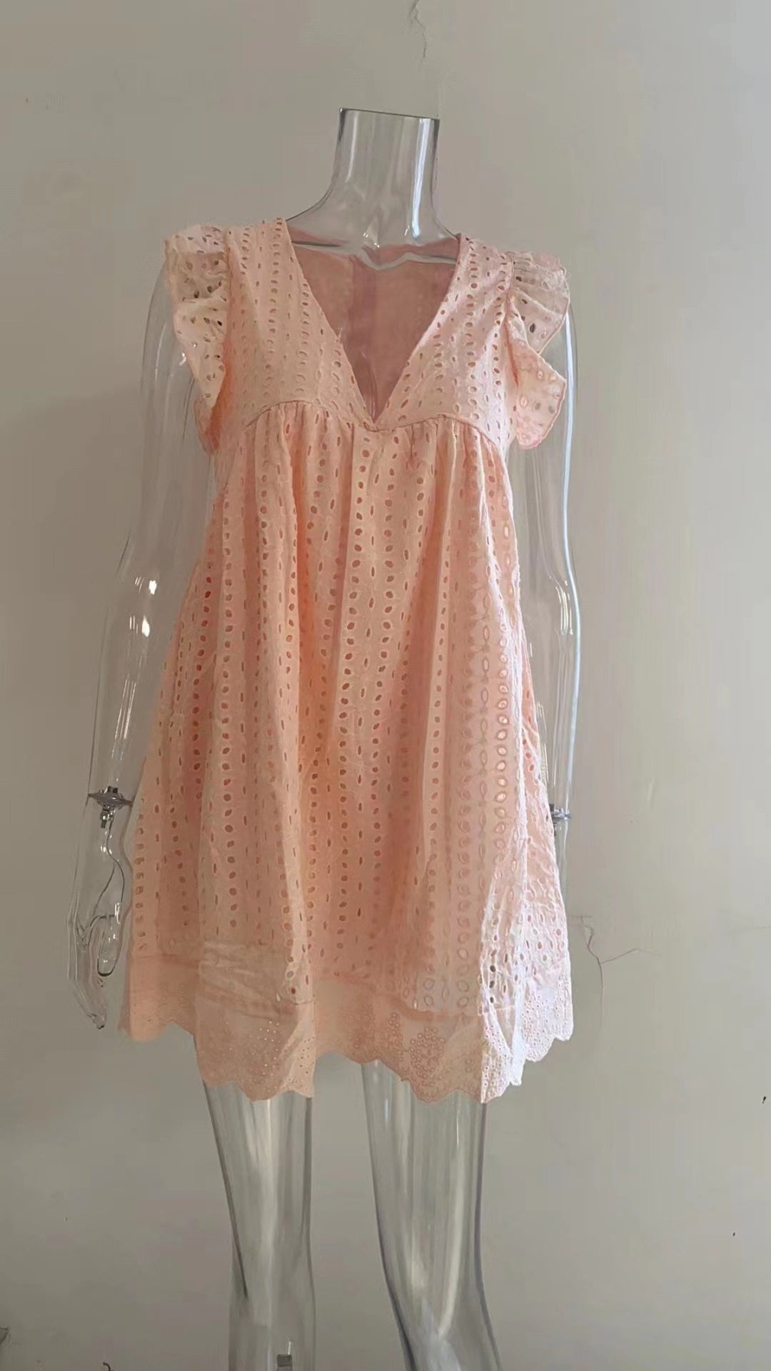 EB | Jacquard-Kleid mit hohlem V-Ausschnitt aus Spitze