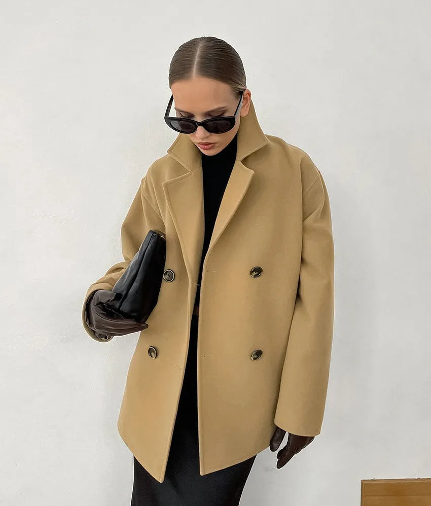 EB | elegante braune Wolljacke mit doppelter Knopfreihe, halblang